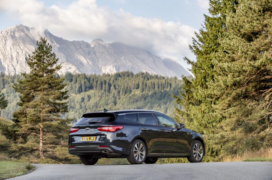  Kia Optima Sportswagon EcoDynamics 2016 года  (UK) (фото 12 из 30)